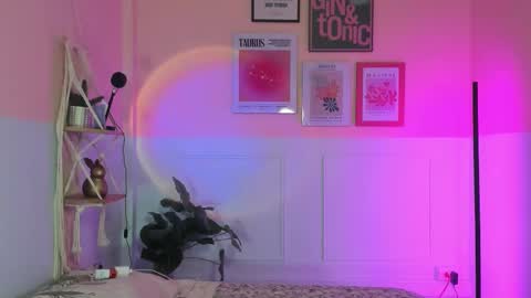 Snapshot of camilarivers chatting on 10-29-25, 11:56 Camila online show from 10-29-25, 11:56