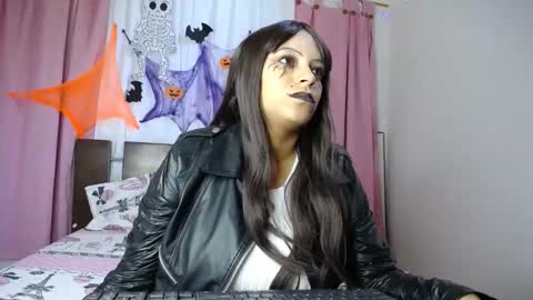 Snapshot of camilasex0 chatting on 11-01-25, 06:32 camilasex0 online show from 11-01-25, 06:32