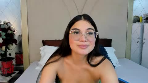 Camila online show from 11-21-25, 07:34