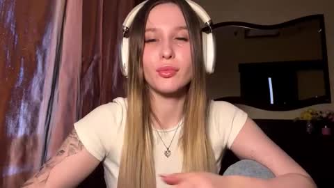 Miki online show from 03-09-26, 07:34