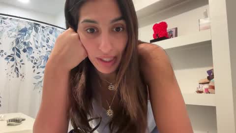 Snapshot of camiliakxoxo chatting on 12-14-24, 01:16 camiliakxoxo online show from 12-14-24, 01:16