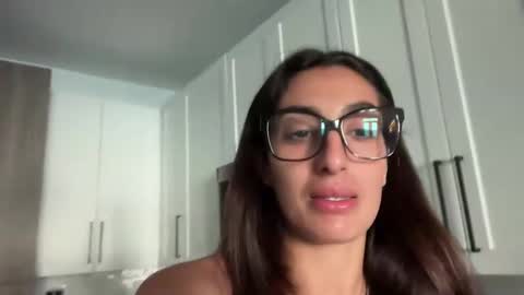 Snapshot of camiliakxoxo chatting on 02-18-25, 01:33 camiliakxoxo online show from 02-18-25, 01:33