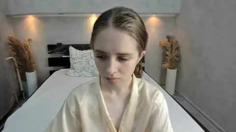 Camilla online show from 10-30-25, 01:18