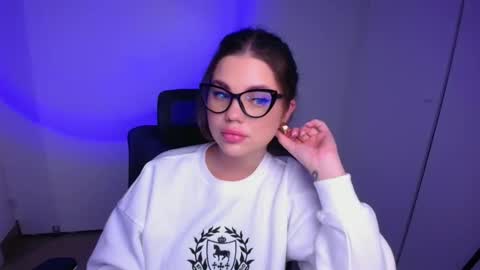 Camilla online show from 11-27-25, 07:54