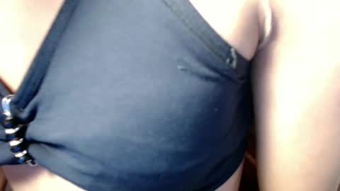 Camilla online show from 01-11-25, 01:37