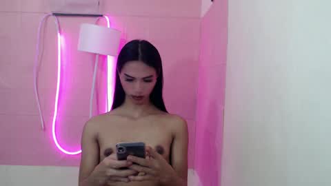 Camilla online show from 02-11-25, 04:11