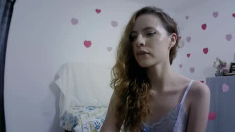 Snapshot of camille_20 chatting on 09-24-25, 02:37 Camille online show from 09-24-25, 02:37