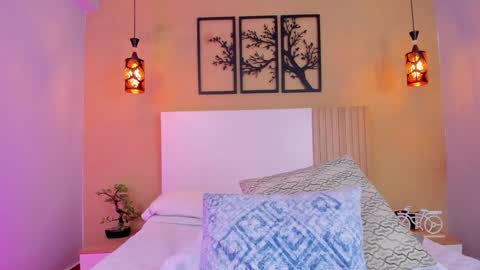 Camille Lynn online show from 12-13-24, 07:25