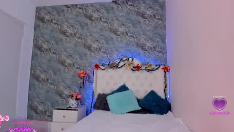 C A M I L L E N    Help me get to the top online show from 12-11-24, 10:38