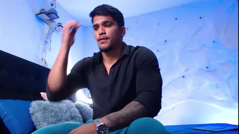 camilo_contre21 online show from 10-15-25, 07:03