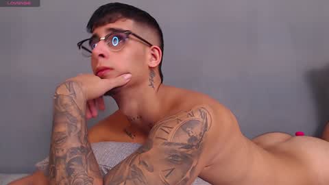   INDEPENDENT MODEL online show from 12-01-24, 07:58