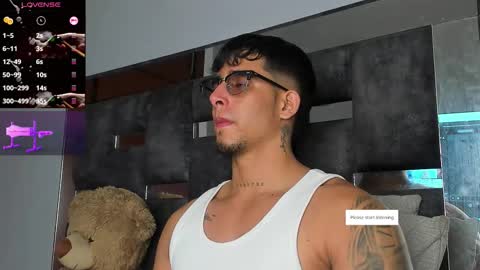   INDEPENDENT MODEL online show from 09-10-25, 03:50