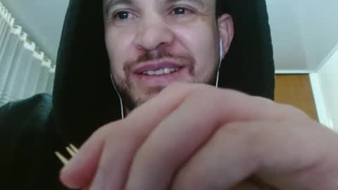 Snapshot of camiloking17 chatting on 12-04-24, 04:54 camilo online show from 12-04-24, 04:54