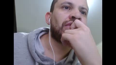 Snapshot of camiloking17 chatting on 01-25-25, 03:09 camilo online show from 01-25-25, 03:09