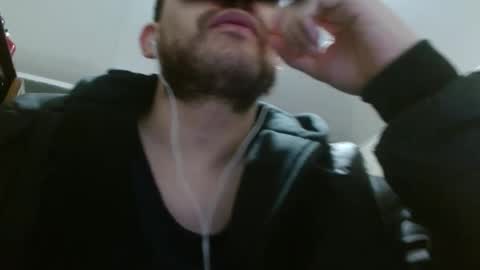 Snapshot of camiloking17 chatting on 02-04-25, 02:07 camilo online show from 02-04-25, 02:07