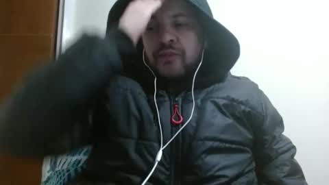 Snapshot of camiloking17 chatting on 02-13-25, 07:45 camilo online show from 02-13-25, 07:45