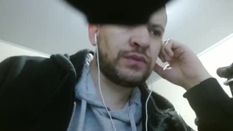 Snapshot of camiloking17 chatting on 02-19-25, 06:00 camilo online show from 02-19-25, 06:00