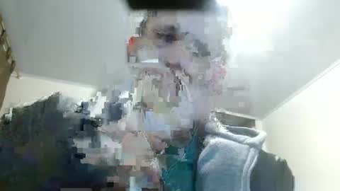 Snapshot of camiloking17 chatting on 02-24-25, 01:02 camilo online show from 02-24-25, 01:02