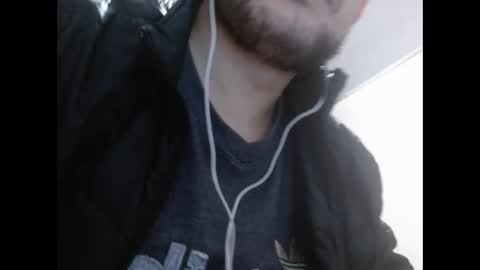 Snapshot of camiloking17 chatting on 09-11-25, 05:57 camilo online show from 09-11-25, 05:57