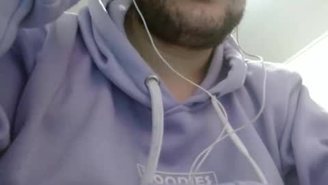 Snapshot of camiloking17 chatting on 09-18-25, 07:10 camilo online show from 09-18-25, 07:10