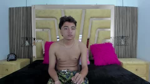 Snapshot of camilowhites chatting on 02-27-25, 11:26 CamilowhiteS online show from 02-27-25, 11:26