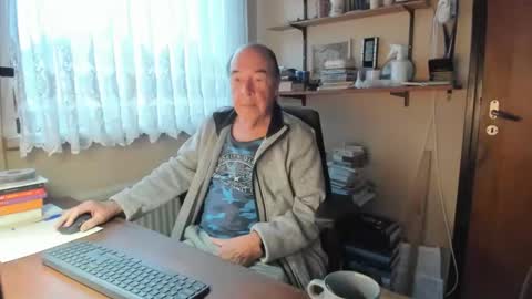 Cammee online show from 12-25-24, 08:07