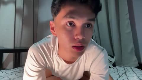 Snapshot of camwithethan chatting on 10-27-25, 06:01 Ethan online show from 10-27-25, 06:01