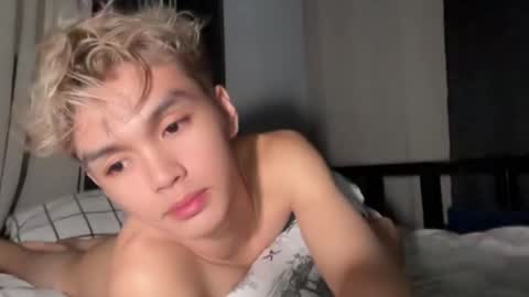 Snapshot of camwithethan chatting on 02-13-26, 01:34 Ethan online show from 02-13-26, 01:34