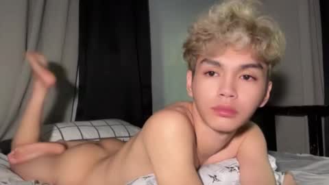 Snapshot of camwithethan chatting on 02-22-26, 09:02 Ethan online show from 02-22-26, 09:02