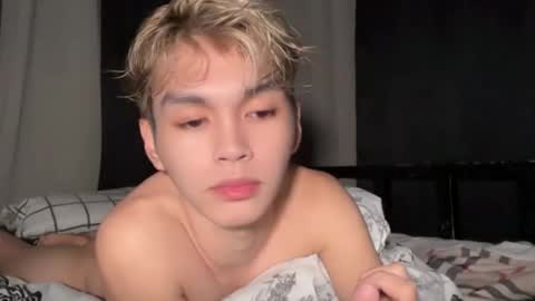 Snapshot of camwithethan chatting on 02-25-26, 10:14 Ethan online show from 02-25-26, 10:14