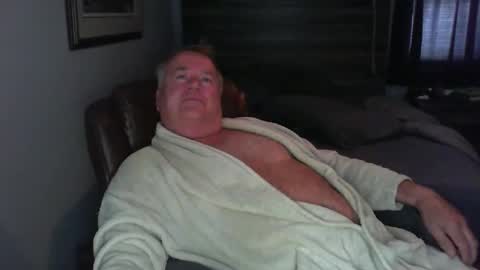 Snapshot of canamanxxx chatting on 10-24-25, 12:45 canamanxxx online show from 10-24-25, 12:45