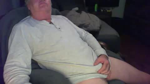 Snapshot of canamanxxx chatting on 12-20-25, 02:35 canamanxxx online show from 12-20-25, 02:35