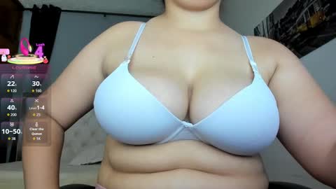 Snapshot of candiapole chatting on 11-04-25, 12:59 Candy online show from 11-04-25, 12:59