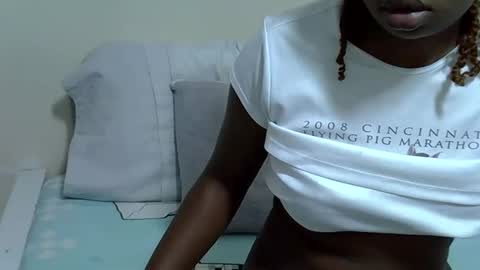 candiemaya online show from 10-11-25, 07:40