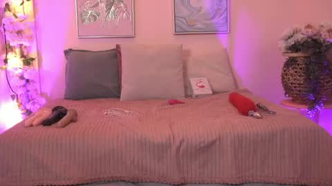 Candy online show from 04-07-26, 03:51