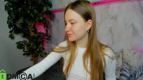 Candy online show from 10-06-25, 01:03