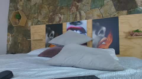 Jolie online show from 10-14-25, 07:47