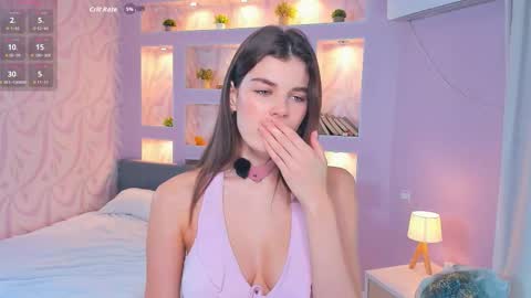 Snapshot of candy_flo chatting on 12-05-25, 07:17 Flora online show from 12-05-25, 07:17