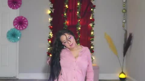 Snapshot of candy_girl_1830 chatting on 11-08-25, 01:33 candy girl 1830 online show from 11-08-25, 01:33