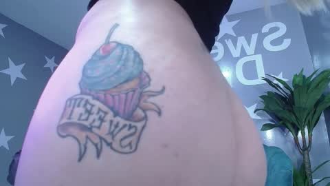 candy_kush_a online show from 10-10-25, 11:04