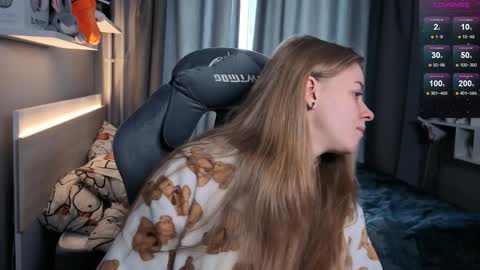 Snapshot of candy_meggie chatting on 02-06-25, 09:22 Megan online show from 02-06-25, 09:22