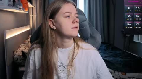 Snapshot of candy_meggie chatting on 02-10-25, 10:53 Megan online show from 02-10-25, 10:53