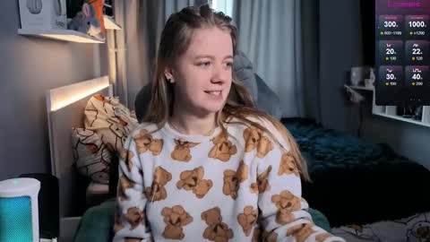 Snapshot of candy_meggie chatting on 03-10-25, 12:48 Megan online show from 03-10-25, 12:48