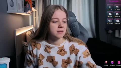 Snapshot of candy_meggie chatting on 03-11-25, 09:34 Megan online show from 03-11-25, 09:34