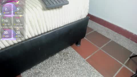 Snapshot of candy_mery chatting on 10-10-25, 07:13 candy mery online show from 10-10-25, 07:13