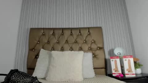 Snapshot of candy_mery chatting on 10-27-25, 07:07 candy mery online show from 10-27-25, 07:07