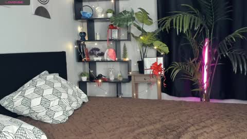 Sandy online show from 12-12-24, 12:55