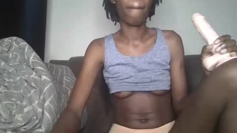 Snapshot of candy_vibe chatting on 11-22-25, 09:52 candy_vibe online show from 11-22-25, 09:52