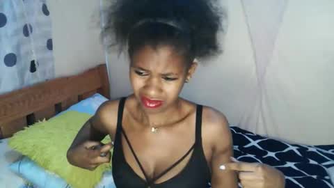 candybrown001 online show from 12-19-25, 09:38