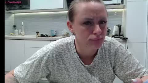 CandyBunie online show from 03-01-26, 03:58